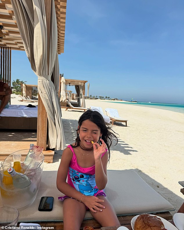 The family enjoyed a lavish beach day at the picturesque hotel in Saudi Arabia