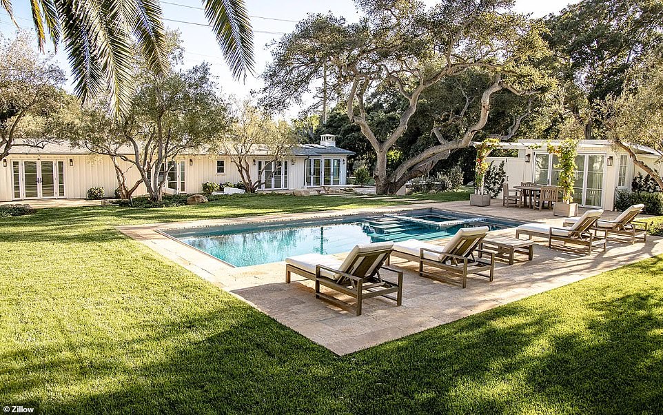 The four-bedroom house she had previously lived in nearby had its own pool with a hot tub and cost a hefty $40,000 to rent