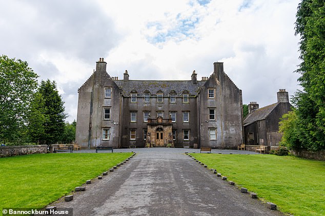 Bannockburn House is a 17th-century A-listed mansion, largely unaltered apart from Victorian alterations including a rear extension. The original part of the house was completed around 1675, although it is thought to have been built on an earlier building called Drummonds¿ Hall