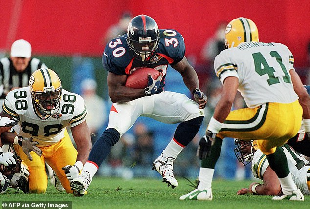 Davis, seen during Super Bowl XXXII, enjoyed a Hall of Fame career as a running back