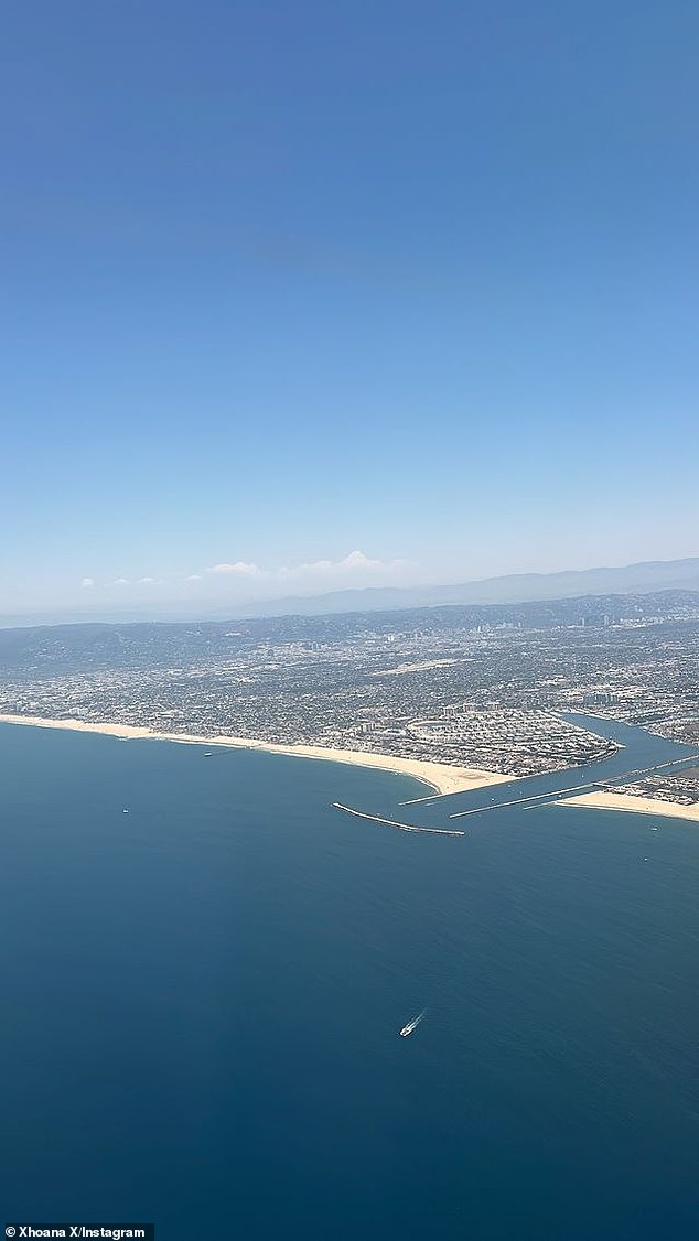 The Girlgun singer later gave her captive 314,000 social media followers her view of the sea from the plane via Instastory