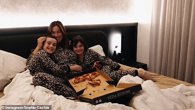 Sophie also shared photos of herself smiling while sharing a pizza with two children, which led to some confusion among fans as to whether it was a pregnancy announcement or not.