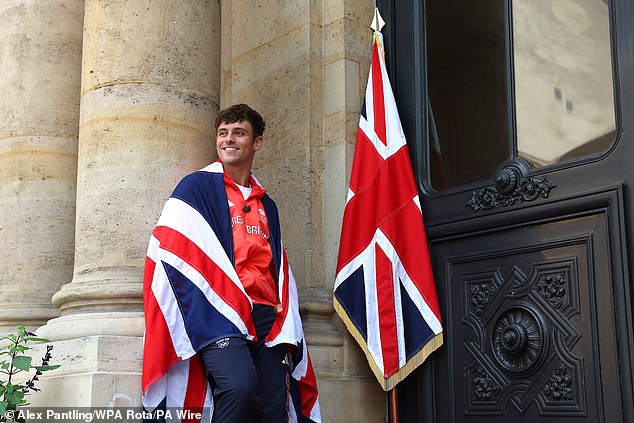 1721847064 574 Revealed Team GBs flagbearers for the Paris 2024 Opening Ceremony