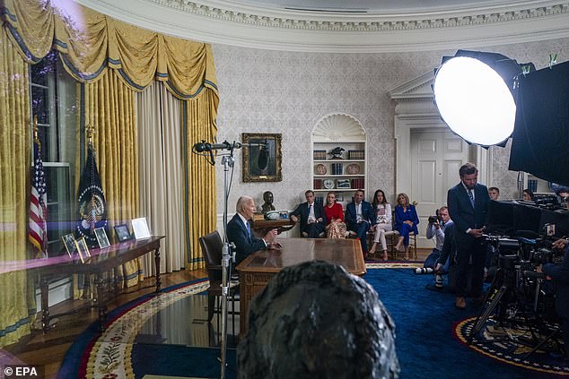 From right: Jill Biden, Ashley Biden and her husband Howard Krein, and Hunter Biden and his daughter Finnegan listen to Joe Biden speak