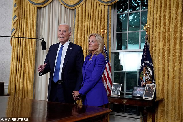 Jill Biden joined Joe Biden at the Resolute Desk as he concluded his speech