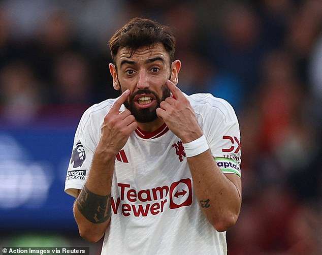 1721905498 567 Graeme Souness singles out Man United captain Bruno Fernandes for