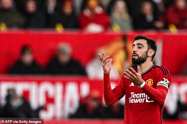 1721905501 930 Graeme Souness singles out Man United captain Bruno Fernandes for