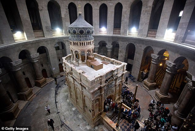 The church was built on a Roman temple dedicated to the goddess Venus in 335 AD. It was built by order of the Roman Emperor Constantine I and during the conversion a tomb was discovered which is believed to be that of Jesus, who died almost 300 years earlier