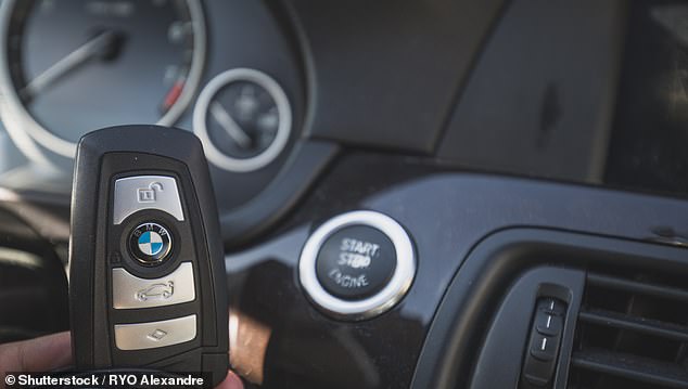 Drivers with a key have the option to replace the battery at home instead of taking it to a car dealer