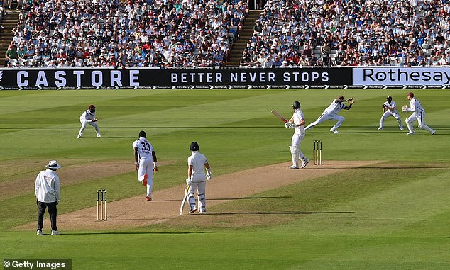 The tourists came back and knocked out the English opening batsmen before the end of the match