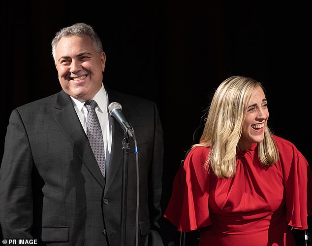 Joe Hockey and his wife Melissa Babbage celebrate the end of Mr Hockey's four-year tenure at the Australian Embassy in the US in 2020