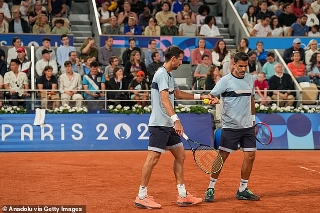 Their Argentinian opponents won the first set on a tiebreak, but the Spaniards held on to win 7-4