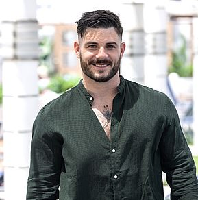 1722135957 356 Married At First Sight 2025 Hot groom identified as Eliot