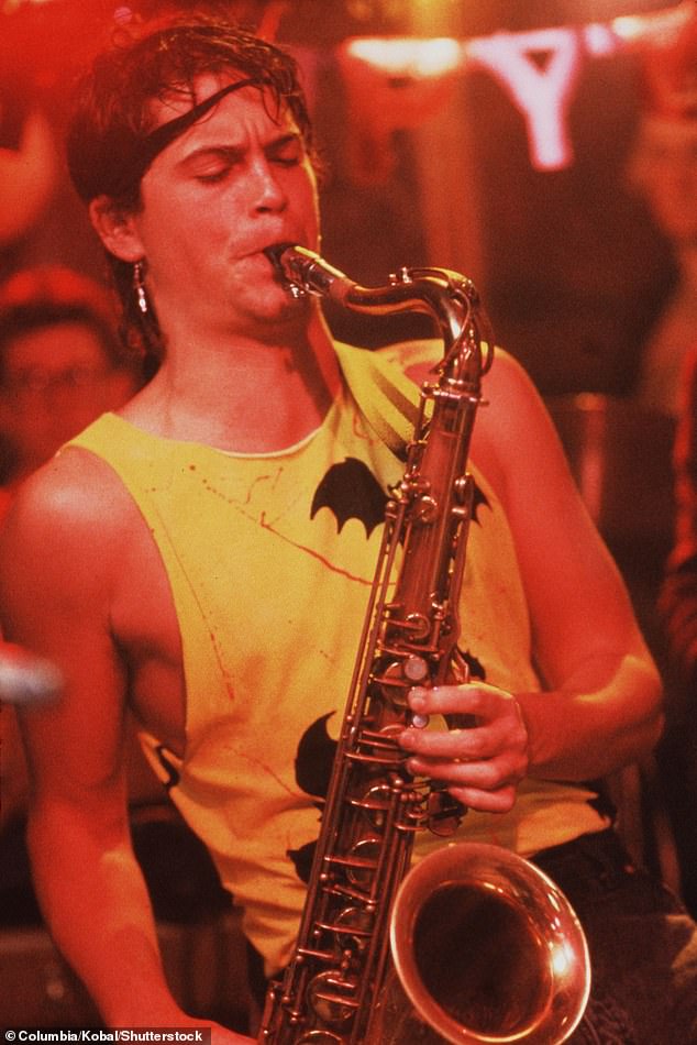 Rob - who rose to fame playing the saxophone - beat out Robert Downey Jr. for the role of womanizer Billy 'The Kid' Hicks by arriving at his audition with a six-pack of Heineken