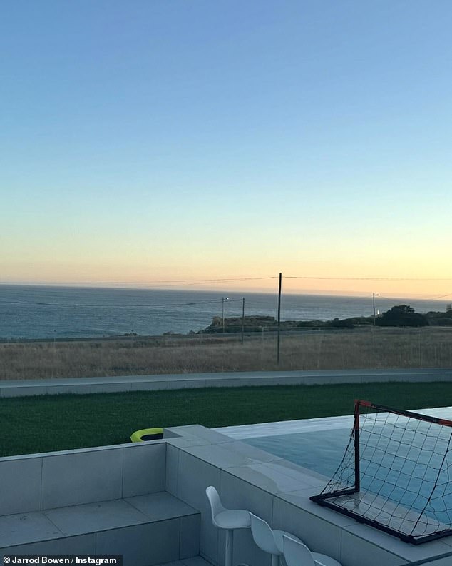 He also gave fans a glimpse inside his and Dani's holiday home with a gorgeous view of the sunset over the sea