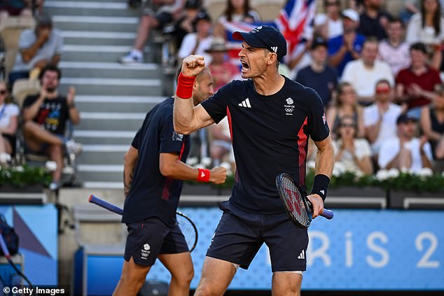 Murray and Evans were ruthless in the first set, which they won 6-3 against their opponents