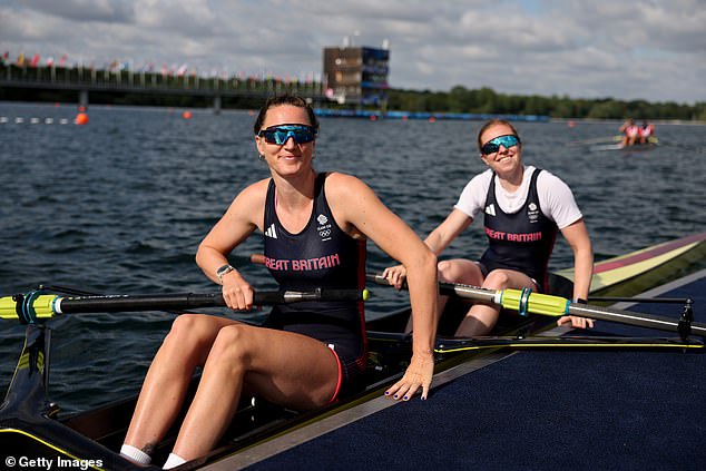 Rebecca Edwards (right) and Chloe Brew (left) have a tough task to qualify for the women's pairs final