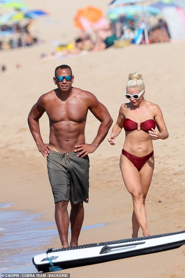 Alex Rodriguez and Jaclyn Cordeiro showed off their impressive physiques on vacation