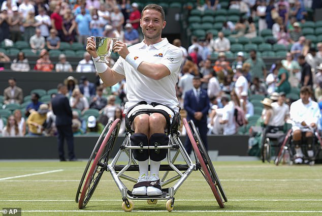 Alfie Hewett defeated Martin de la Puente to claim his first Wimbledon wheelchair singles title