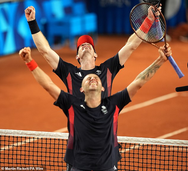 Andy Murray and Dan Evans have reached the quarter-finals of the men's doubles in Paris