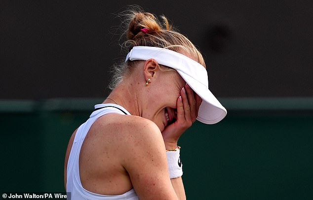 Harriet Dart failed to reach the fourth round of Wimbledon for the first time on Saturday