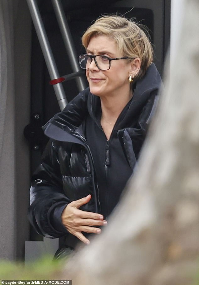 This 56-year-old American actress looked unrecognizable as she arrived on set for her upcoming television series