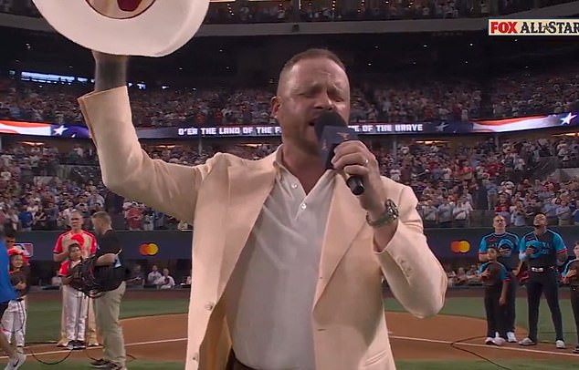 MLB fans praised Cody Johnson for his 'smashing' performance of the US national anthem