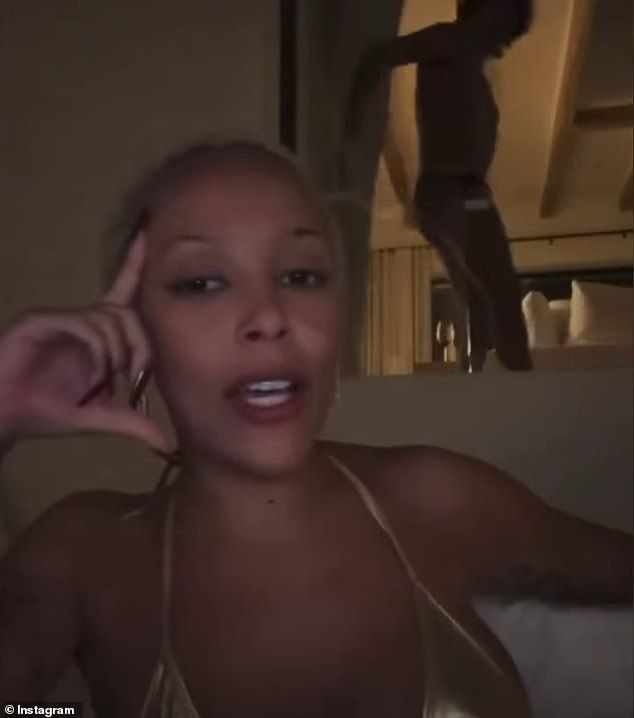 Doja Cat woke up naked during an Instagram Live on Thursday when she was hilariously interrupted by a male friend who showed her and her viewers