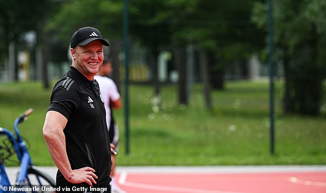 Eddie Howe (pictured above) remains at Newcastle but England could lure him to the national team