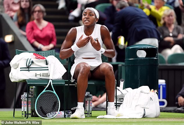 Gauff grew frustrated with her coaches during her fourth-round loss to Emma Navarro