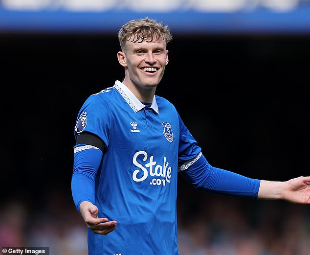 Everton reject Man Uniteds 50million bid for Jarrad Branthwaite and