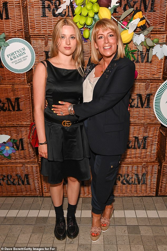 Actress Fay Ripley made headlines yesterday when she said she would happily breastfeed her grandchildren in the future. Pictured with her daughter Parker Lapaine in 2021