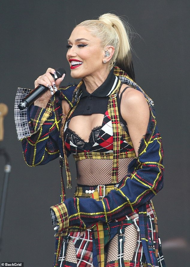 Gwen Stefani pulled out all her solo hits and biggest No Doubt songs for her performance at the first-ever Minnesota Yacht Club Festival