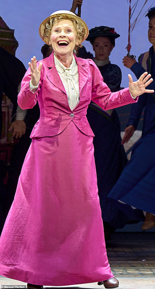 Imelda Staunton, who recently won an Emmy nomination for her role as the Queen in The Crown, is nothing short of stunning again - this time as the incorrigible matchmaker Dolly Levi in ​​Dominic Cooke's heartwarming revival of Jerry Herman's 1964 musical