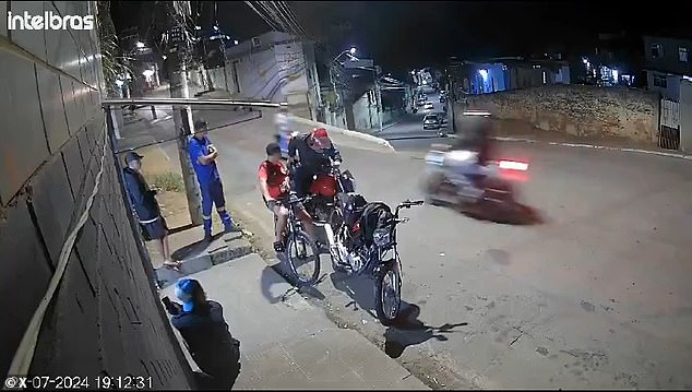 A motorcyclist has been killed and another seriously injured after their motorcycles collided head-on in Rio de Janeiro, Brazil on Wednesday evening