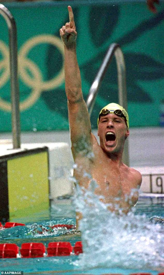 Perkins won from lane eight in the US, surprising the field and confirming his victory at the 1992 Olympic Games in Barcelona.