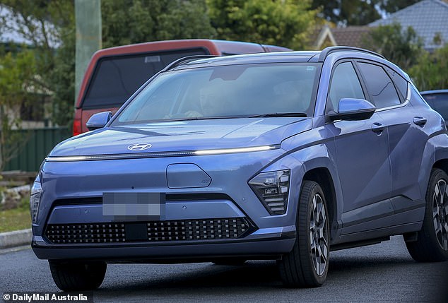 After speaking with Simone on the front porch of her family home, Jono was later seen driving away from the property in his Hyundai Kona electric vehicle