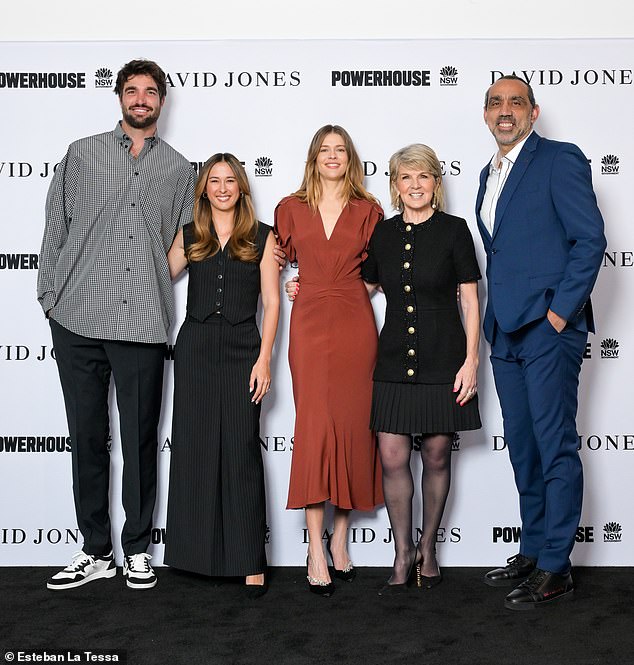 Julie proved once again that she is a true fashionista as she posed alongside (L-R) Tom Derickx, Eleanor Pendleton, Victoria Lee and Adam Goodes