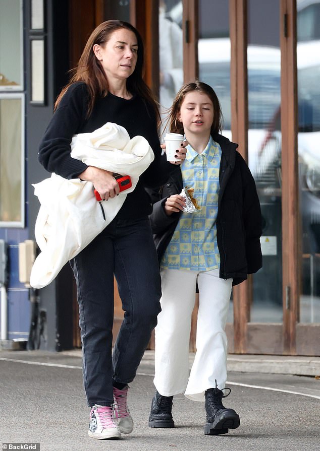 Kate Ritchie stepped out makeup-free for breakfast with her baby daughter Mae on Friday