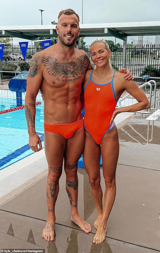 Kyle Chalmers and girlfriend Ingeborg Løyning are engaged. The Australian swimmer shared the news on Instagram on Thursday evening, along with a carousel of photos with his beautiful lover. Both in the picture