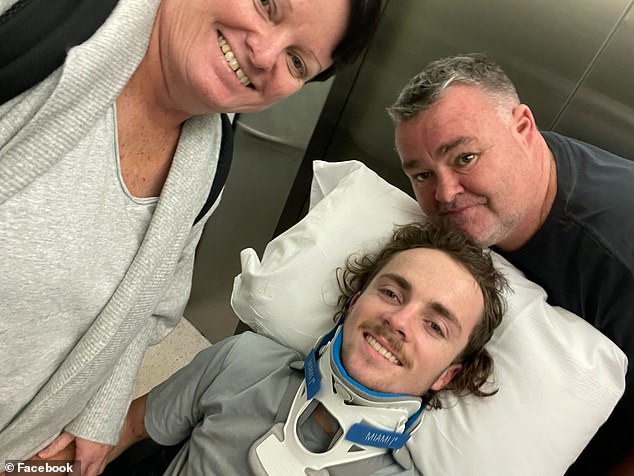 Doctors told Lincon's parents, Nicole and Mark, that they could make him paraplegic. However, just one day after his surgery, Lincon could move the toes on his left foot and felt "pins and needles" throughout his body.