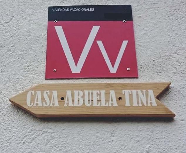 The Airbnb listing describes Casa Abuela Tina as a farmhouse set in the 
