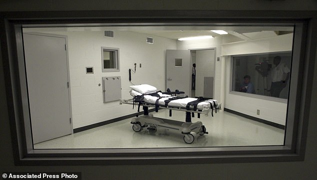 Alabama's lethal injection chamber at Holman Correctional Facility in Atmore is seen in this October 7, 2002, photo.