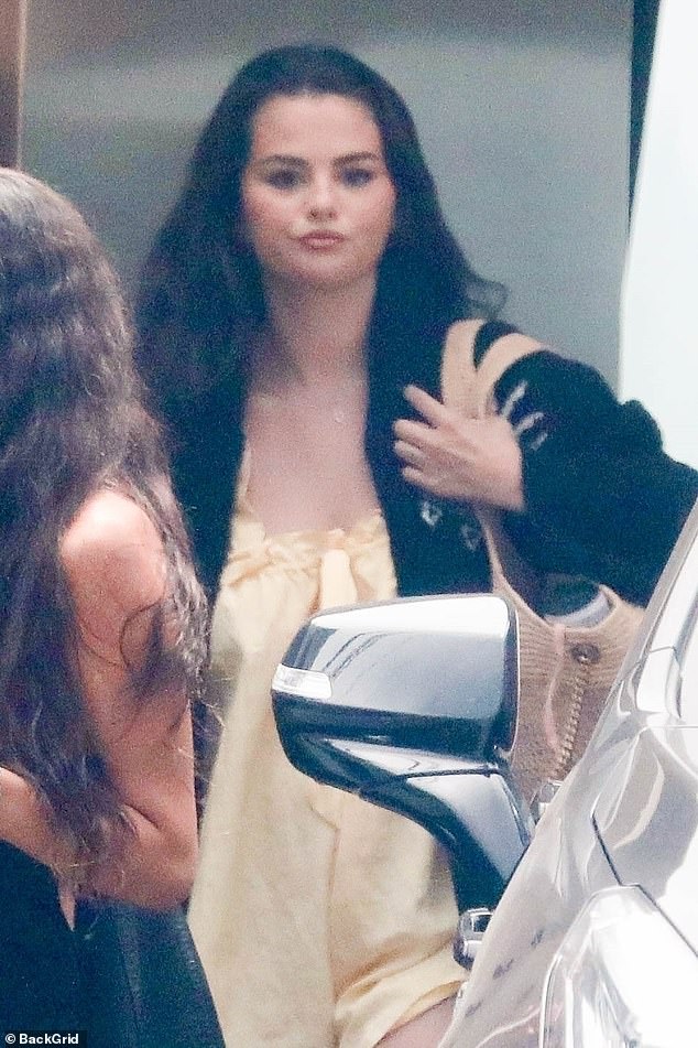 Selena Gomez is proud of her love for boyfriend Benny Blanco. On Monday, the singer was seen wearing a gold B for Benny necklace around her neck as she celebrated her 32nd birthday