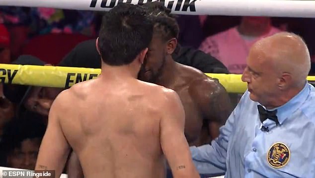 Keyshawn Davis and Miguel Madueno wouldn't stop fighting after the bell sounded