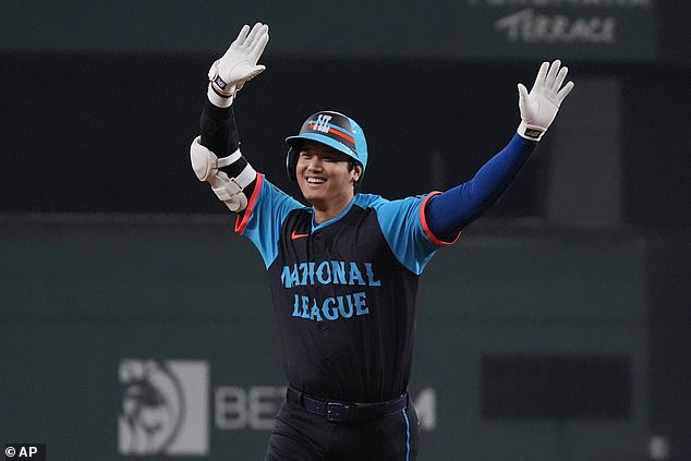 Shohei Ohtani celebrates his victory on a three-run home run in the third inning on Tuesday