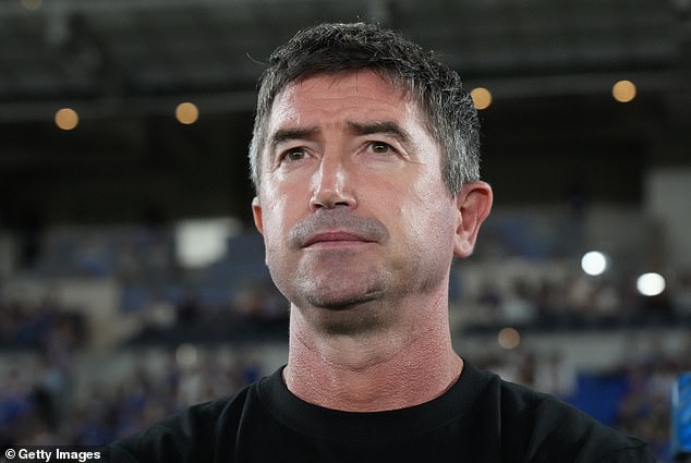 Socceroos great Harry Kewell's coaching career has been dented after he was sacked by Japanese club Yokohama F. Marinos