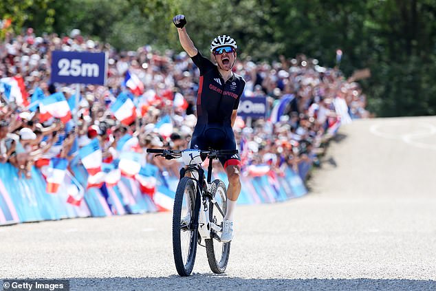 Tom Pidcock defended his Olympic gold medal in cross-country mountain biking in dramatic fashion