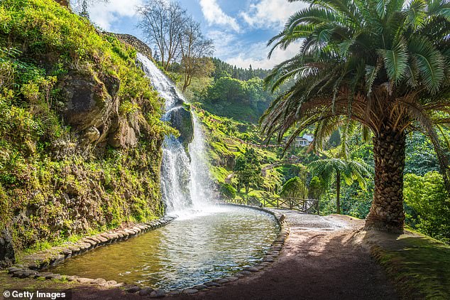 Fatima Godinho, 62, lost her life after losing her balance while taking photos in a beautiful natural park in the Azores called Ribeira dos Caldeiroes