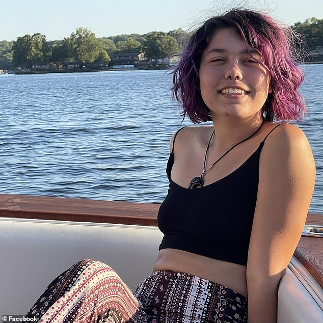 Liahna Bertels, 20, had to swim out of the Missouri lake, crying and traumatized.